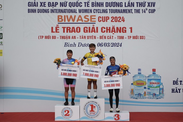 'Kình địch' của Nguyễn Thị Thật tỏa sáng ở giải xe đạp nữ quốc tế Bình Dương- Ảnh 3.