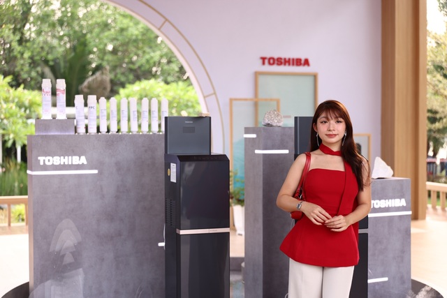 TikToker Hukha Foodaholic đánh giá cao máy lọc nước Toshiba OriginPure™