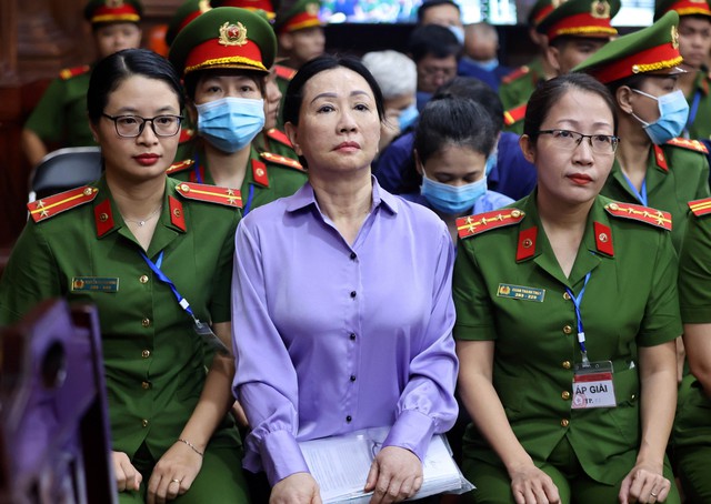 Bị cáo Trương Huệ Vân gọi bị cáo Trương Mỹ Lan là mẹ, tin tưởng tuyệt đối- Ảnh 2.