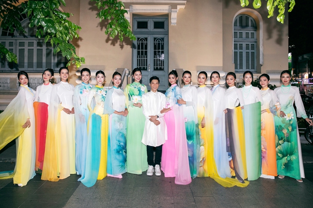 Hơn 10 hoa hậu, á hậu trình diễn bộ sưu tập áo dài mới của Trung Đinh- Ảnh 16.