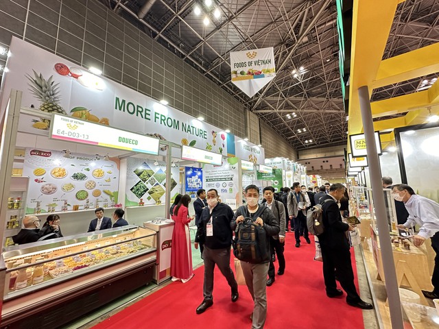 Gian hàng mang chủ đề FOODS OF VIỆT NAM ấn tượng tại Foodex Japan 2024