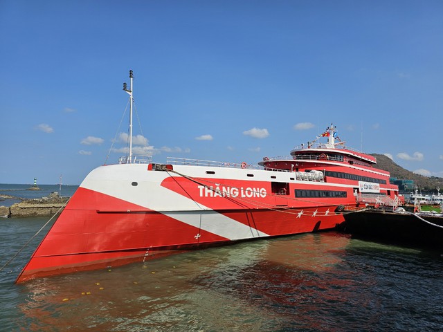 'Siêu tàu' hơn 1.000 chỗ ngồi lần đầu chở khách từ Vũng Tàu đi Côn Đảo- Ảnh 2.
