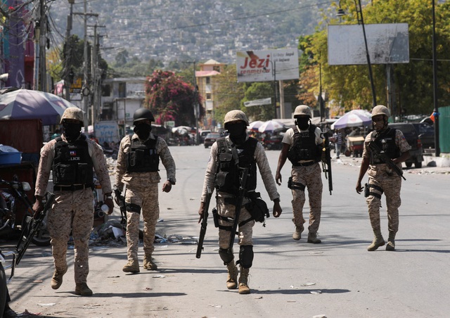 Đấu súng dữ dội gần dinh tổng thống Haiti- Ảnh 1.
