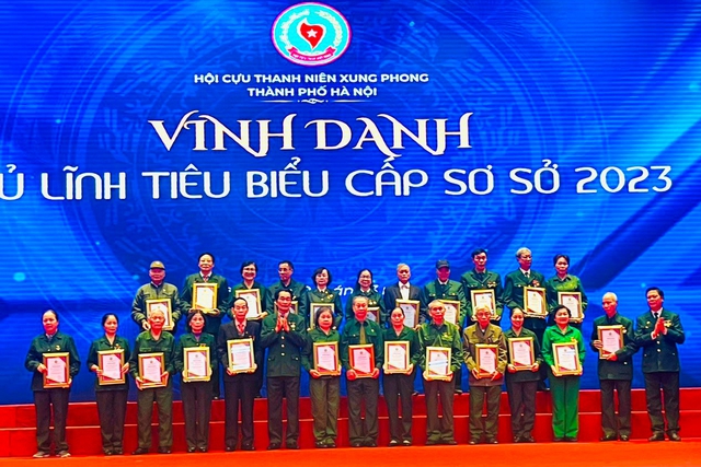 Vinh danh 70 cán bộ Hội Cựu thanh niên xung phong tiêu biểu TP.Hà Nội- Ảnh 2.