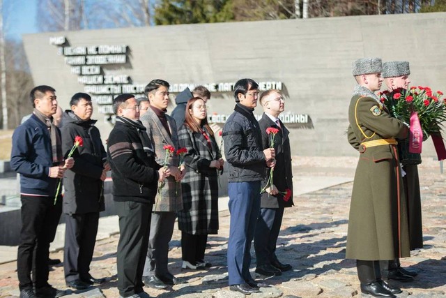 Bí thư thứ nhất T.Ư Đoàn thăm và làm việc tại Belarus- Ảnh 1.