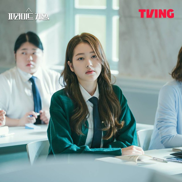Chị gái Jang Won Young gây chú ý khi đóng vai ác trong 'Trò chơi kim tự tháp'- Ảnh 2.