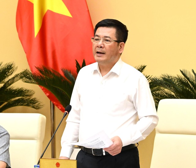 Bộ trưởng Bộ Công thương Nguyễn Hồng Diên chủ trì xây dựng Nghị định cơ chế mua bán điện trực tiếp