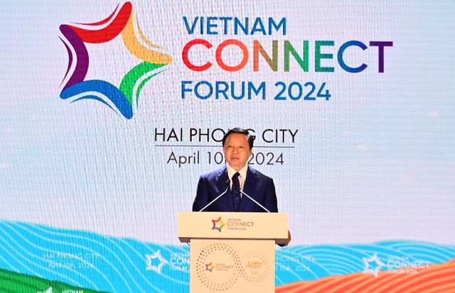 Phó Thủ tướng Chính phủ Trần Hồng Hà phát biểu tại Diễn đàn Nhịp cầu Phát triển Việt Nam năm 2024 được tổ chức tại TP.Hải Phòng