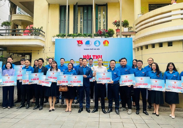 Chương trình hội thu Quỹ vì biển, đảo Việt Nam nhận được rất nhiều sự hưởng ứng của tuổi trẻ thủ đô