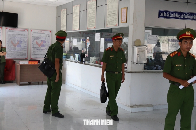 Bình Thuận: Bắt giam phó giám đốc, khám xét Trung tâm đăng kiểm 86-02D- Ảnh 2.