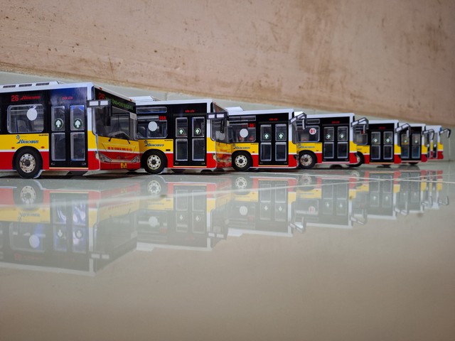Một góc bộ sưu tập xe buýt mini của Tuấn An