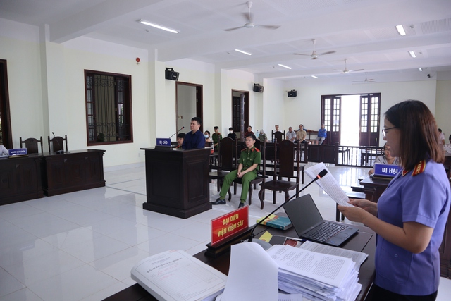 Đại diện Viện KSND tỉnh Bình Phước công bố cáo trạng