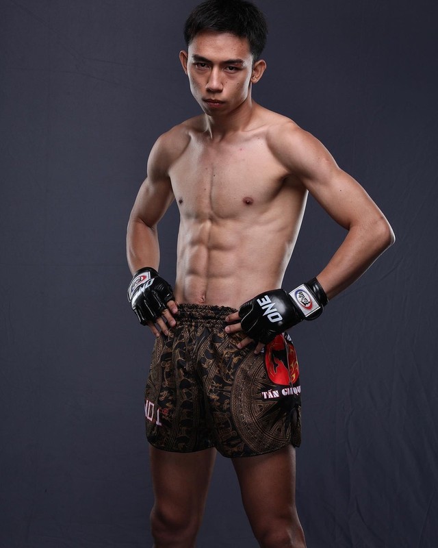 Lương Thành Phúc cũng được đánh giá cao ở sự kiện Muay Thai Rampage x Road To ONE