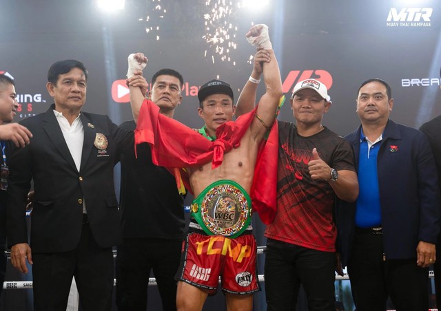 Trương Cao Minh Phát (giữa) được kỳ vọng đoạt vé bước ra đấu trường ONE Championship