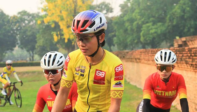 Nguyễn Thị Thật (giữa) nhận bài học lớn ở tour Thái Lan