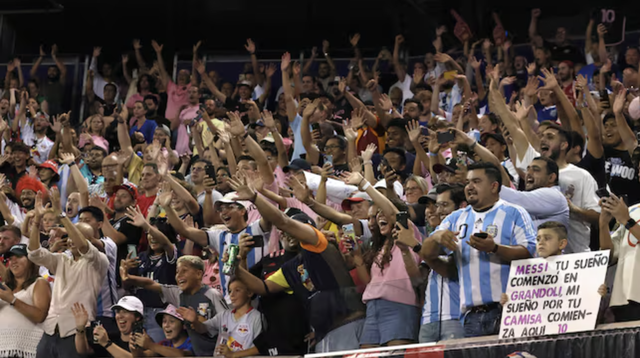 Cơn cuồng Messi với CĐV Mỹ vẫn tiếp tục