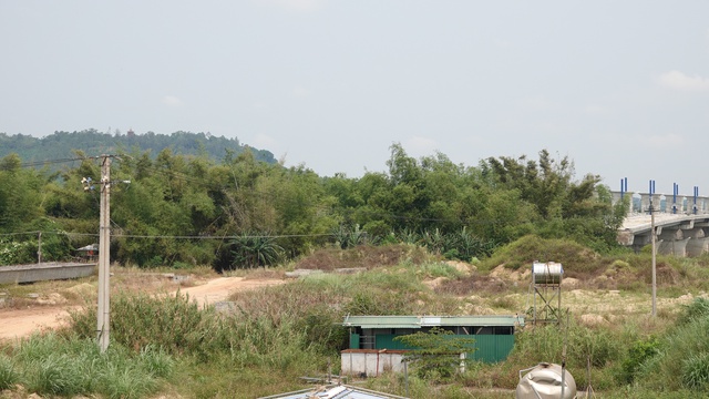 Chưa giải phóng mặt bằng ở thôn Ân Phú, xã Tịnh An, TP.Quảng Ngãi, do chưa bố trí đất tái định cư