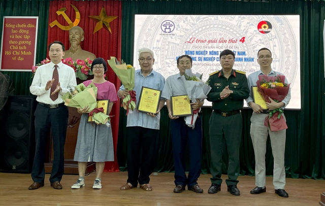 Quỹ nhà văn Lê Lựu trao thưởng cho các tác giả có tác phẩm đoạt giải
