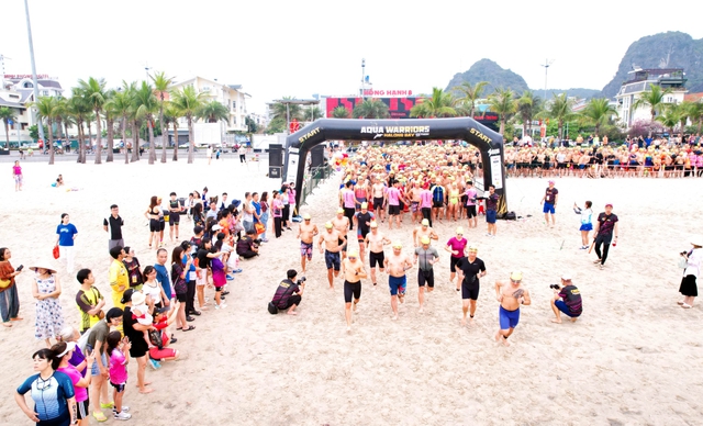 Hơn 1.500 VĐV tham dự Aqua Warriors Ha Long Bay