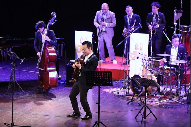 Jazz Việt đã được giới thiệu với lãnh đạo cấp cao tới thăm VN