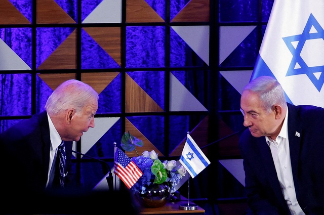 Tổng thống Mỹ Joe Biden (trái) hội đàm với Thủ tướng Israel Benjamin Netanyahu tại Tel Aviv (Israel) ngày 18.10.2023