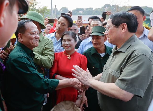 Thủ tướng dâng hương Đại tướng Võ Nguyên Giáp, tri ân những anh hùng Điện Biên- Ảnh 3.