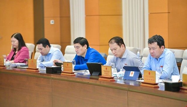 Ủy ban Thường vụ Quốc hội tiếp tục phiên họp thứ 32, cho ý kiến về công tác dân nguyện của Quốc hội trong tháng 3.2024