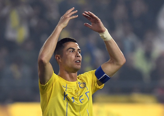 Lần thứ 2 trong mùa giải Ronaldo nhận án treo giò vì hành vi cư xử và nhận thẻ đỏ
