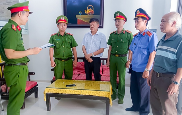 Bị can Nguyễn Phan Phú Nguyên tại thời điểm bị bắt