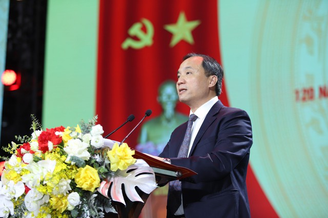 Ông Hoàng Trung Dũng, Bí thư Tỉnh ủy Hà Tĩnh, phát biểu tại lễ kỷ niệm