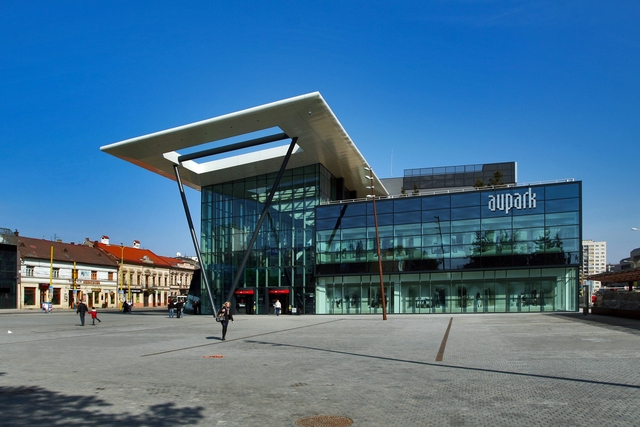 Các trung tâm mua sắm thú vị tại Slovakia khiến du khách 'quên lối về'- Ảnh 3.
