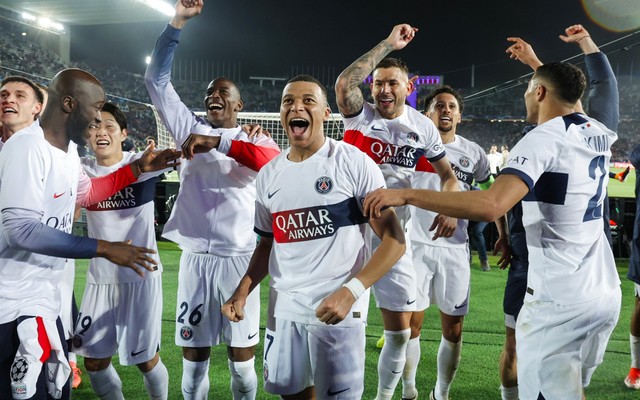 Mbappe (center) did not change his mind after PSG reached the semi-finals of the Champions League