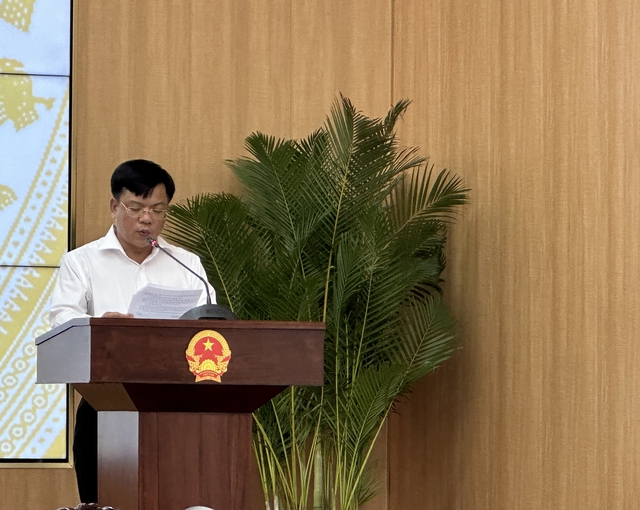 Ông Huỳnh Hoàng Mến, Giám đốc Sở TT-TT TP.Cần Thơ thông tin tại cuộc họp