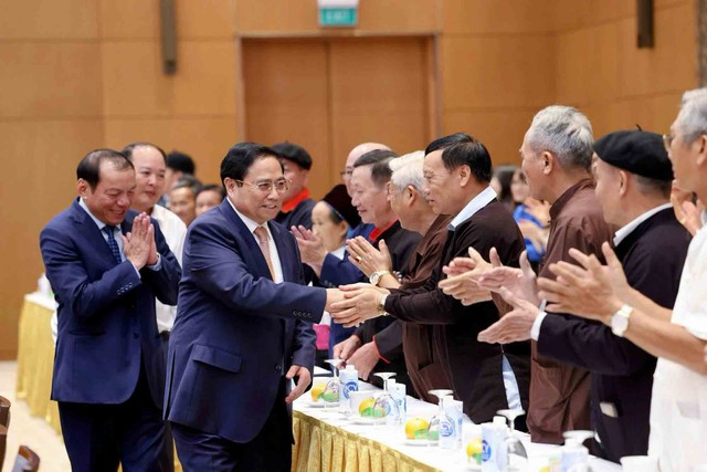 Thủ tướng Phạm Minh Chính gặp mặt các già làng, trưởng bản tiêu biểu