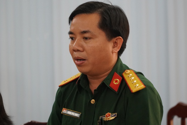 Ông Dương Quốc Định, Giám đốc Bệnh viện Quân dân y tỉnh Đồng Tháp, trả lời câu hỏi liên quan quá trình cấp cứu của bệnh viện cho bé sơ sinh