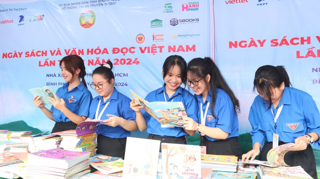 Bình Phước tổ chức Ngày sách và Văn hóa đọc Việt Nam- Ảnh 2.