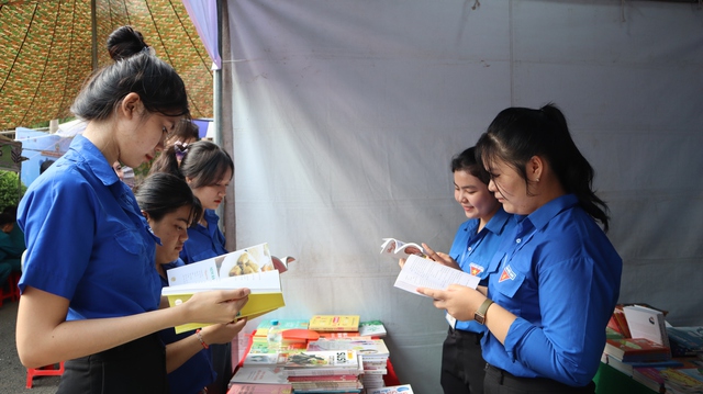 Bình Phước tổ chức Ngày sách và Văn hóa đọc Việt Nam- Ảnh 3.
