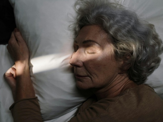 3 vấn đề sức khỏe nghiêm trọng có thể xảy ra khi đang ngủ- Ảnh 1.