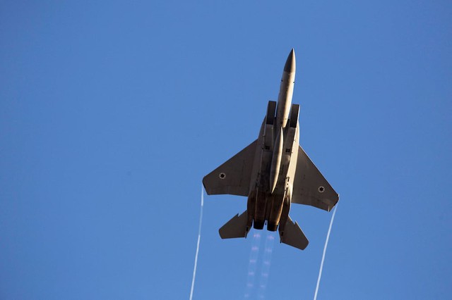 Mỹ xem xét bán cho Israel gói vũ khí 18 tỉ USD, bao gồm tiêm kích F-15- Ảnh 1.