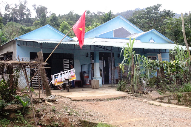 Những căn nhà bê tông kiên cố ngày một nhiều tại làng Khe Chữ