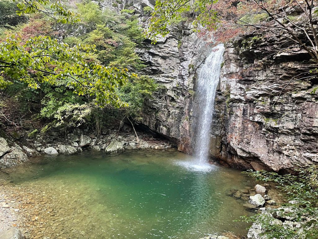 'Giải nhiệt' mùa hè với các thác nước đẹp tại Hàn Quốc- Ảnh 5.