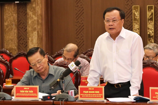 Nguyên Bí thư Thành ủy Hà Nội phát biểu tại hội nghị đóng góp ý kiến vào dự thảo luật Thủ đô sửa đổi