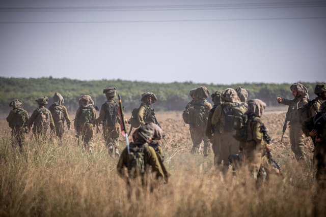 Binh sĩ Israel thuộc tiểu đoàn Netzah Yehuda tuần tra gần biên giới Israel-Gaza vào ngày 20.10.2023