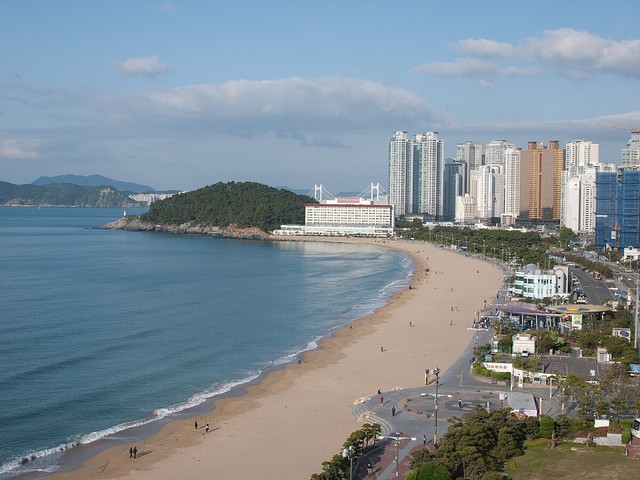 Các bãi biển đẹp nhất tại Busan, Hàn Quốc mà du khách không nên bỏ lỡ- Ảnh 1.