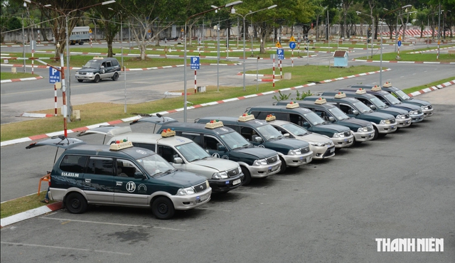 Cao tốc không phải lúc nào cũng phù hợp cho 'xe tập lái' - Ảnh 1.