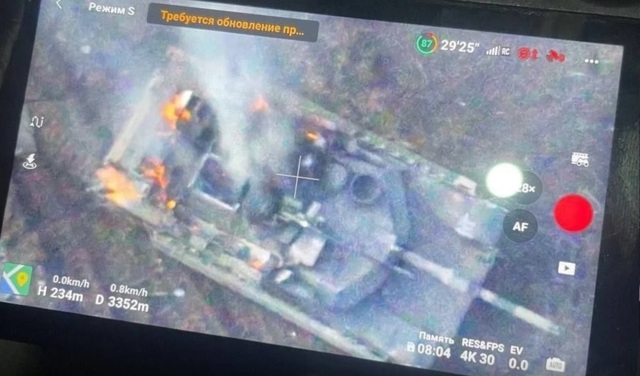 Hình ảnh được cho là xe tăng M1 Abrams của Ukraine bị phá hủy