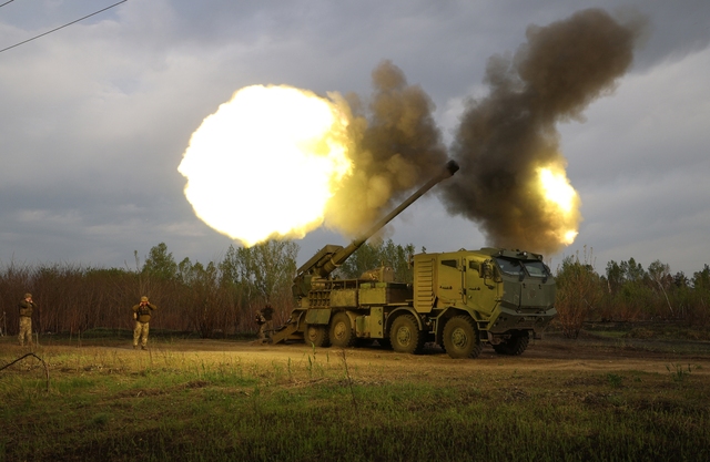 Pháo tự hành 2C22 của Ukraine khai hỏa tại vùng Kharkiv ngày 21.4