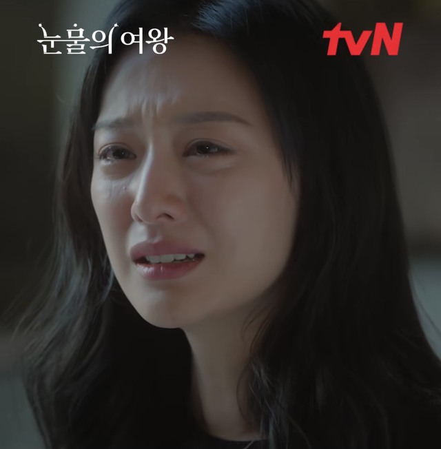 Nhiều người cho biết họ cảm nhận rất rõ nỗi đau của nhân vật khi nhìn thấy Ji Won khóc. Không gào thét, lố lăng, khoảnh khắc người đẹp 9X run bần bật, đôi mắt chất chứa đầy nỗi niềm khiến khán giả 