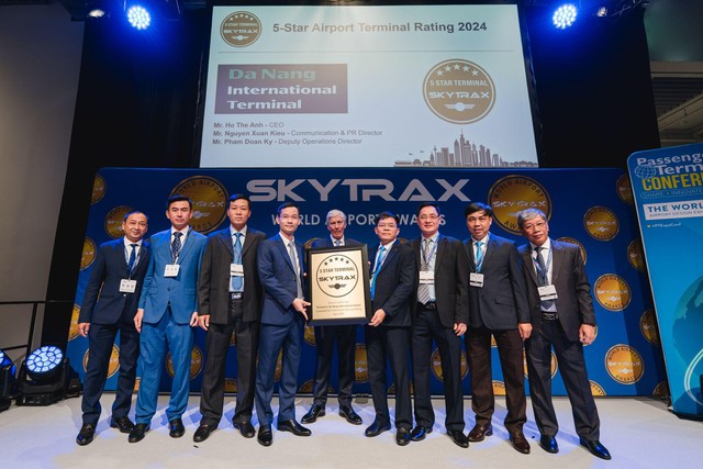 Nhà ga quốc tế Đà Nẵng được trao chứng chỉ xếp hạng 5 sao Skytrax tại Đức