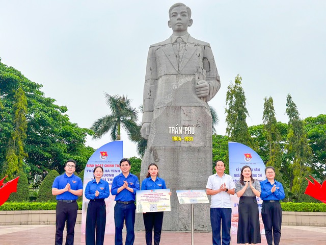 Thành đoàn Hà Tĩnh ra mắt công trình thanh niên số hoá thông tin tư liệu về Tổng Bí thư Trần Phú và giới thiệu Quảng trường Trần Phú